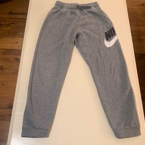 Boys Nike Sweatpants XL